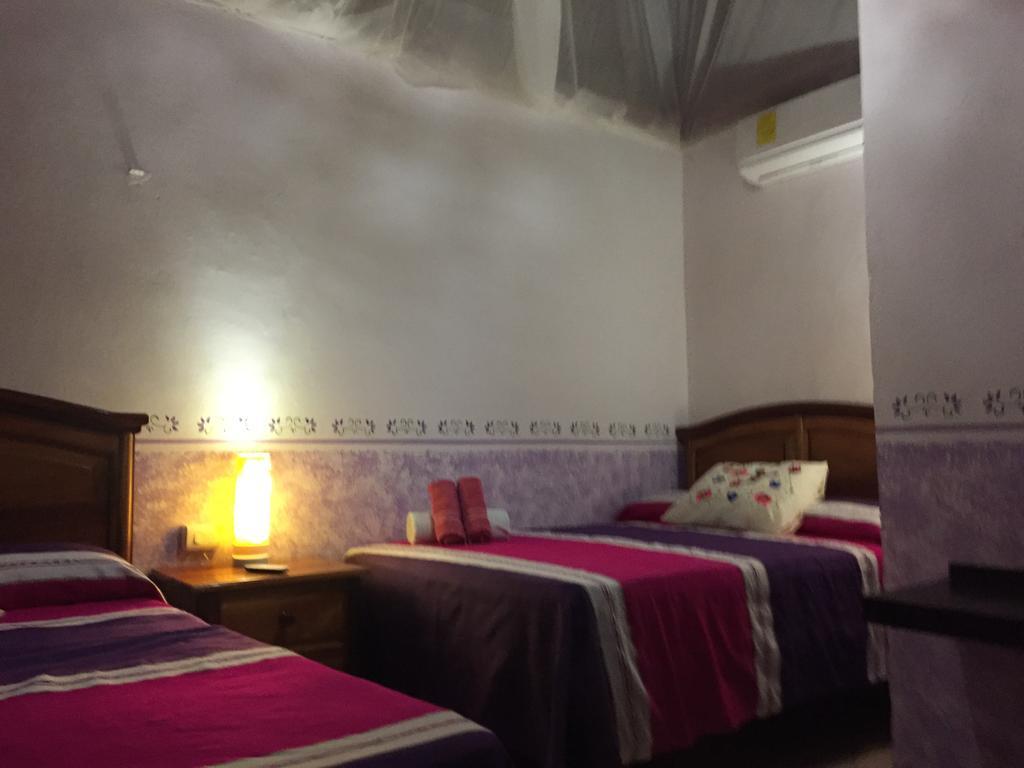 Hotel Hacienda La Catrina 홀박스아일랜드 외부 사진