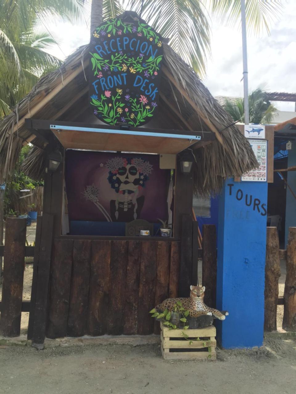 Hotel Hacienda La Catrina 홀박스아일랜드 외부 사진
